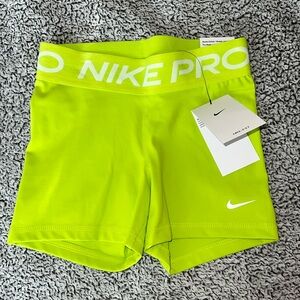 NWT Nike Pros